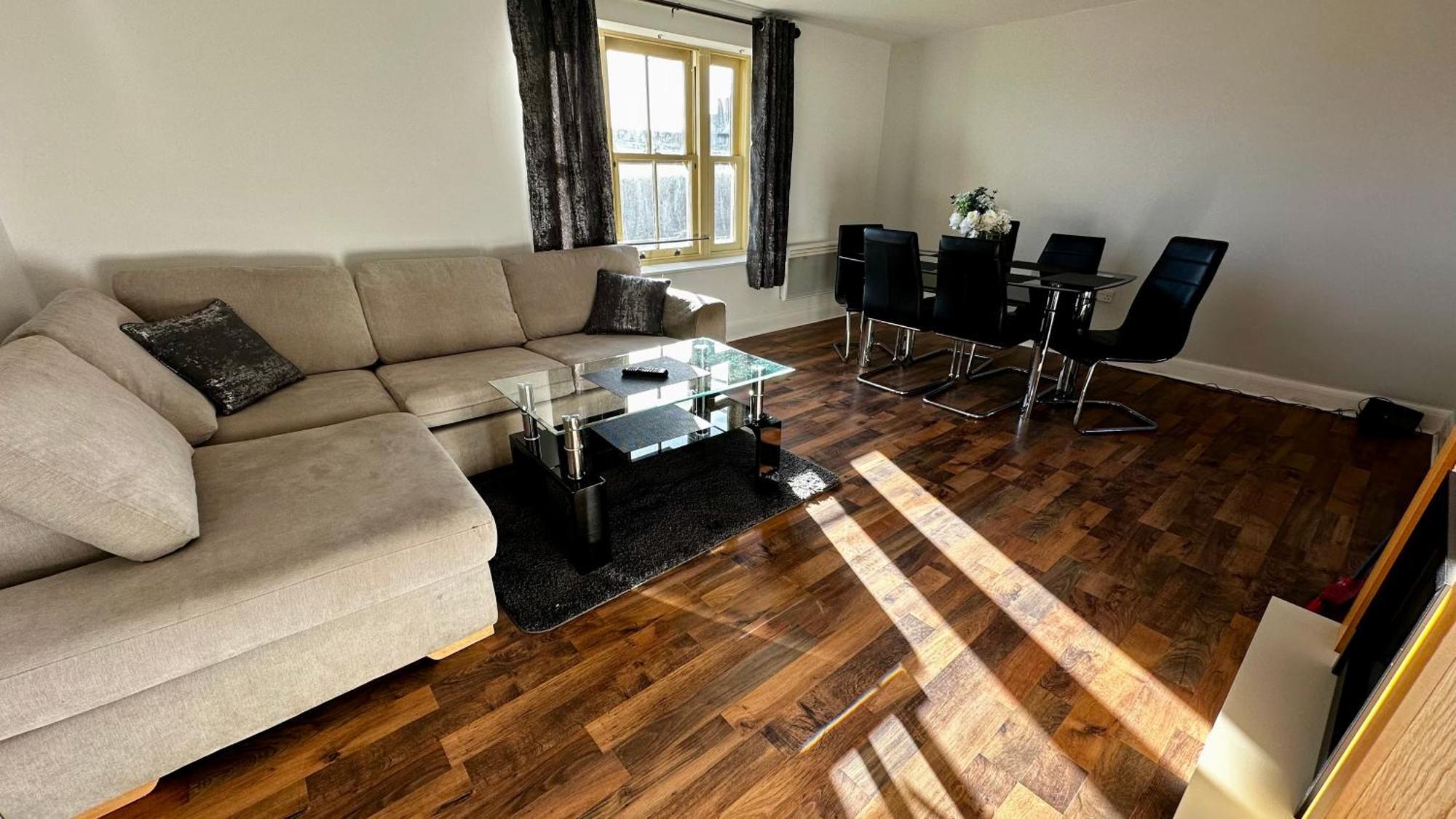 Two Bedroom Flat Town Centre كول شيستر المظهر الخارجي الصورة